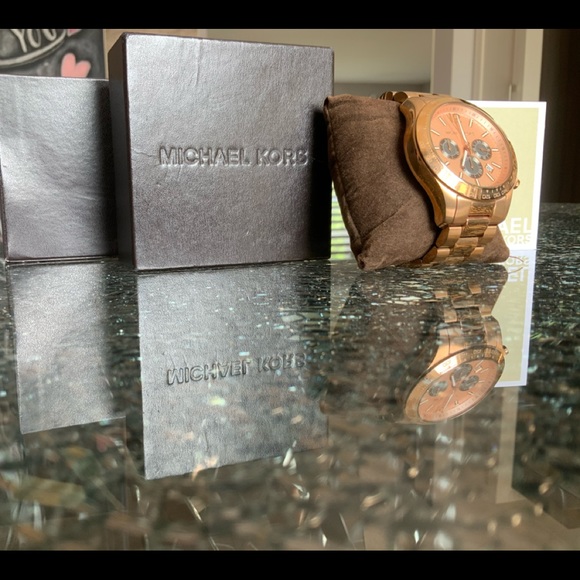 Authentic micheal kors watch ! - Picture 8 of 13